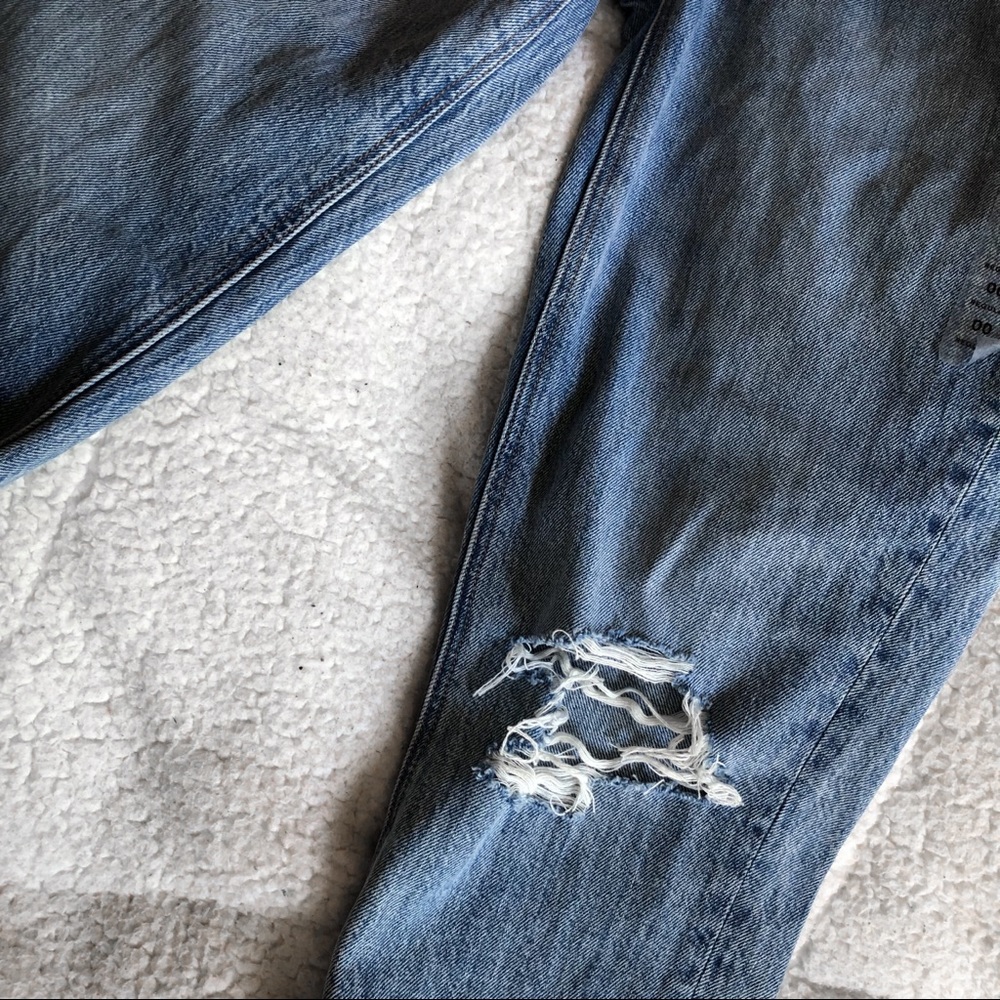 AE ripped highest waist mom jeans - Picture 6 of 9